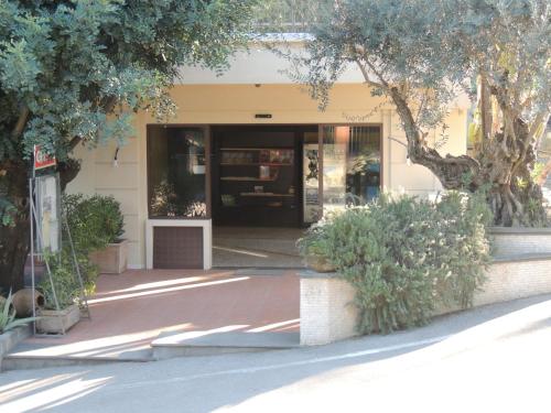 Hotel Zeus - image 8
