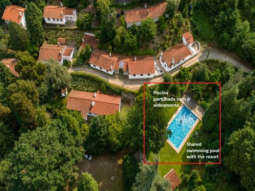 สระว่ายน้ำ, Gerês by Papitravel (Geres by Papitravel) in อเลม โด ริโอ