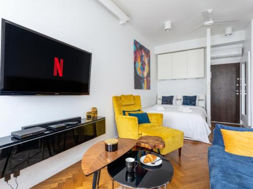 Golden Apartments in Warsaw - City Center - Żurawia, Varšava