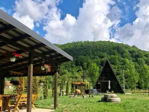 Escape Remeti - Aframe by the River in Lunca Vişagului