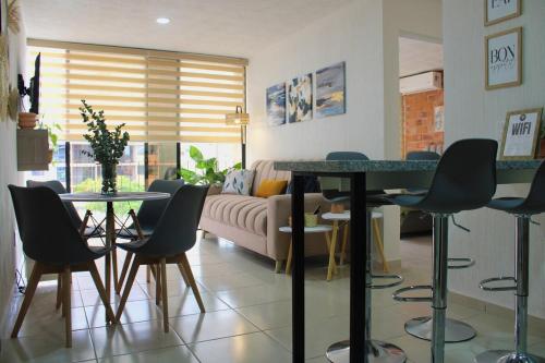 Private Apartment with AC & Parking Near Stadium Jalisco – khách sạn tại Khác