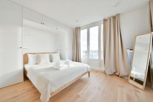 Eiffel Tower View 1BR Newly Renovated and Elegant - image 4