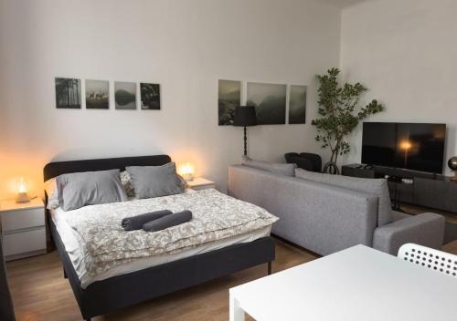 Stylish Flat near Wien Hauptbahnhof and Old City - image 2