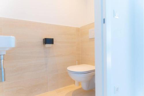 Luxury Penthouse 2-floors with Private Terrace near Prater and Center. - image 2