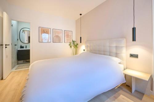 Chic Cozy 1BR Near Eiffel Tower Netflix and WiFi