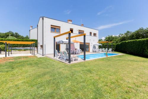 Holiday House Irina F - Pool Private - image 2