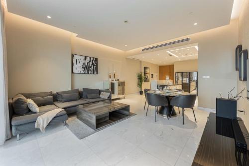 603 1 JBR - main image