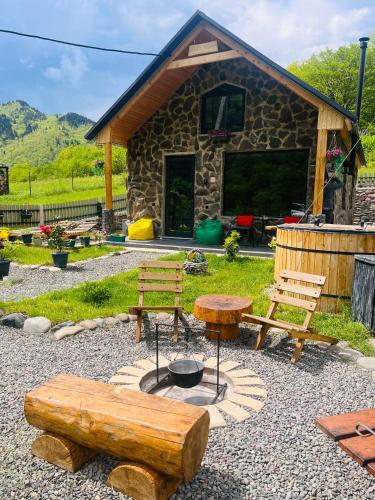 Woodlandia Borjomi with Hot Tub and Private Garden in Akhaldaba