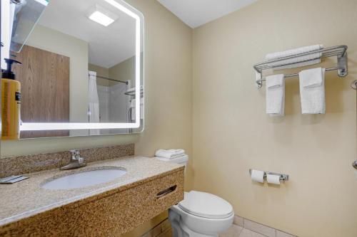 Best Western Plus Altoona Inn - image 29