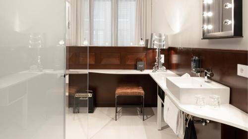 Ruby Louise Hotel Frankfurt Room Type - Cozy Room