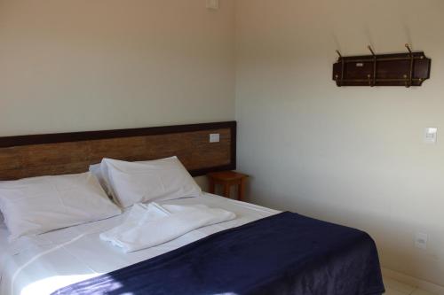 1 double bed, 2 twin beds