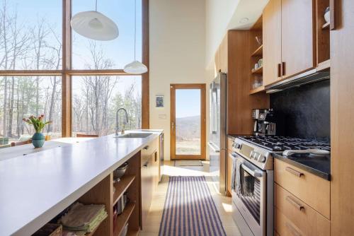 Leeds Longhouse - Scenic Views near Hudson & Hunter in Cairo (NY)