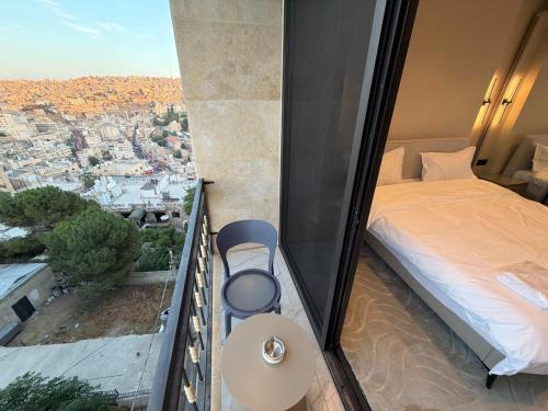 403 tara-JRE Jabal Al Lweibdeh with stunning view - main image