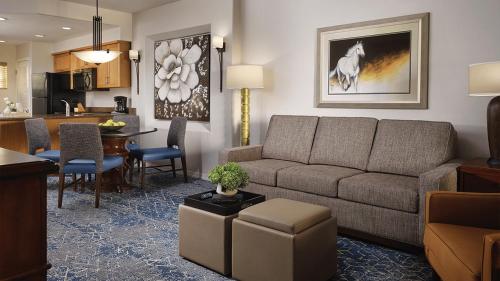 Sheraton Desert Oasis Resort Two-Bedroom - image 2