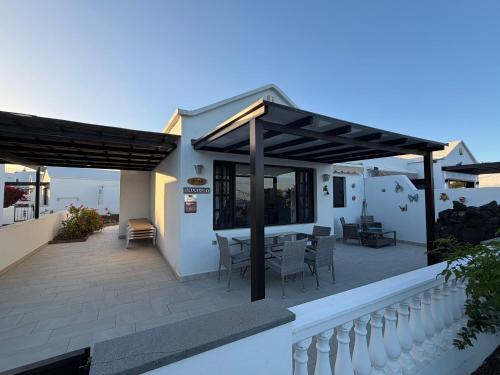 Villa Dream - Front Line 2 Bedroom Villa with stunning views