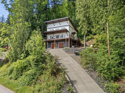 Misty Mountain Retreat - image 3