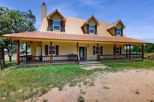 . Waterfront Home with Kayak, View, Fire Pit & WiFi - Dog-Friendly