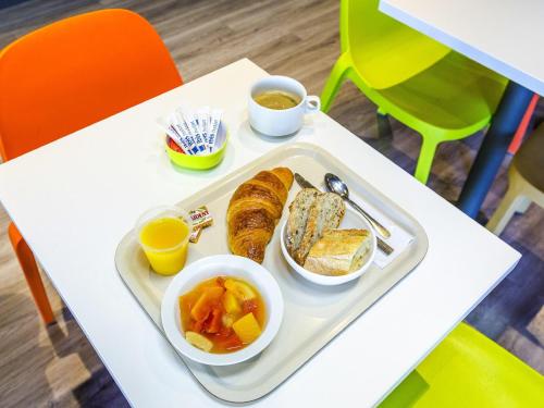 Food and beverages, ibis budget Toulouse Colomiers in Colomiers