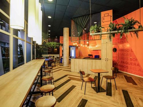 Restaurant, ibis budget Tambore in Barueri