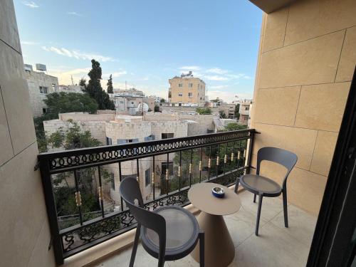 411 tara-JRE Jabal Al Lweibdeh with stunning view - image 4