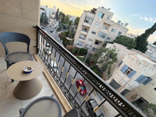 411 tara-JRE Jabal Al Lweibdeh with stunning view - image 13