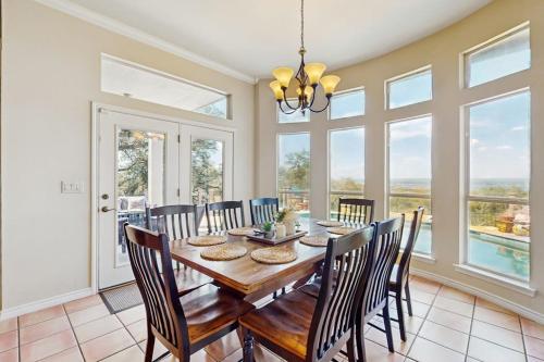 Seadmed, Sacred Vista | Opulent Hill Country Gem | Amazing Patio & Great View in Horseshoe Bay (TX)