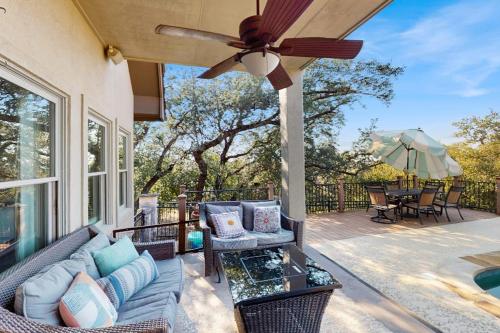 Seadmed, Sacred Vista | Opulent Hill Country Gem | Amazing Patio & Great View in Horseshoe Bay (TX)