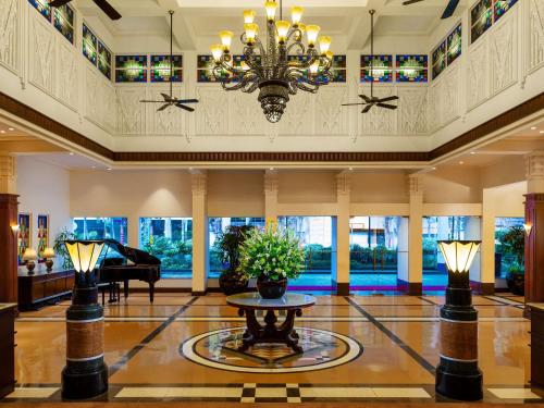 Pub/lounge, Hotel Majapahit Surabaya MGallery in Surabaya