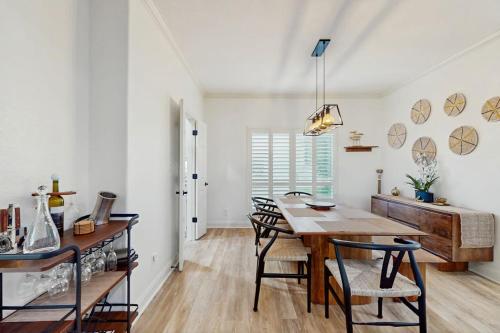 Patogumai, Modern Home Near Lake LBJ with Enclosed Yard, Patio, Grill & Central AC in Horseshoe Bay (TX)