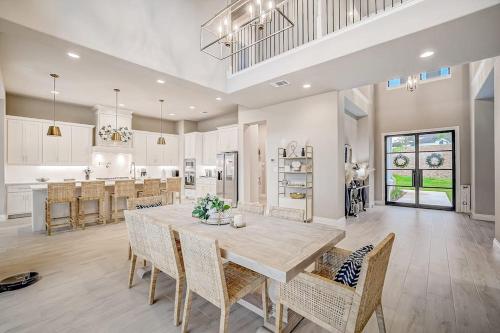 Удобства, Exquisite Dog-Friendly Home with Balcony, Enclosed Yard, Central AC, & W/D in Jonestown