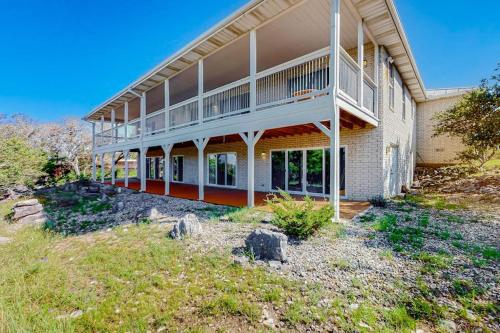 2-Story Home with Covered Patio, Balcony, Fireplace, Streaming, Great Views, W/D