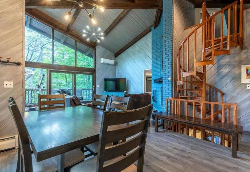 Owl Brook House - Midcentury Escape near Manchester in Dorset (VT)