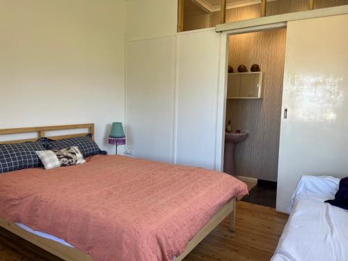 1 Bedroom Flat with Private Kitchen & Ensuite – khách sạn tại Woonona