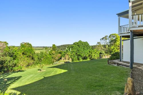 A szálláshely kívülről, Maroochy River Treetop Haven - Scenic & Dog-Friendly in Maroochy River