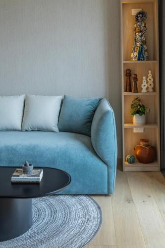 Refined Spacious Studio, Balcony, Pool & Gym