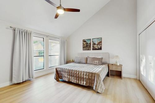 Cozy Dog-Friendly Home WITH Full Kitchen, Patio & Backyard, Close to Golf Course in Horseshoe Bay (TX)