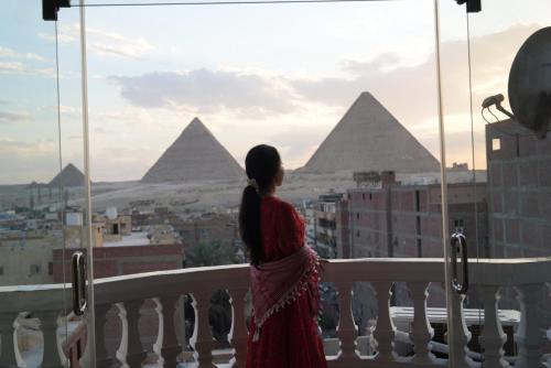 Apartment with panoramic view of the Pyramids, suitable for families, Il Cairo