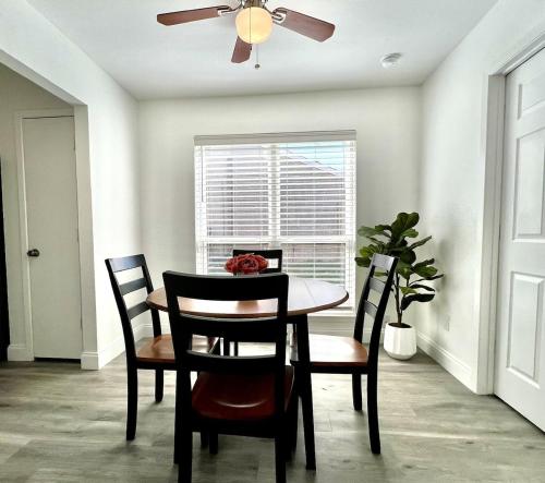 อาหารและเครื่องดื่ม, Comfortable Home Near Lake, Dining & Shooping in ลูอิสวิลล์ (TX)