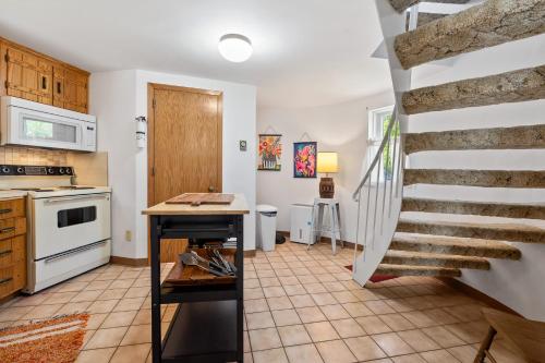 Silo Guest House by Simple Life Rentals in Fish Creek (WI)