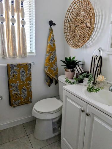 Artsy abode at Siesta key - image 4