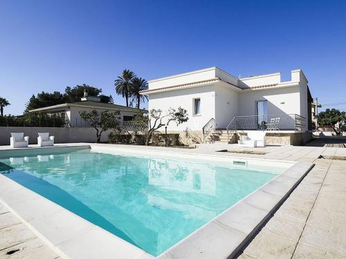 Luxury villa in Marsala with pool