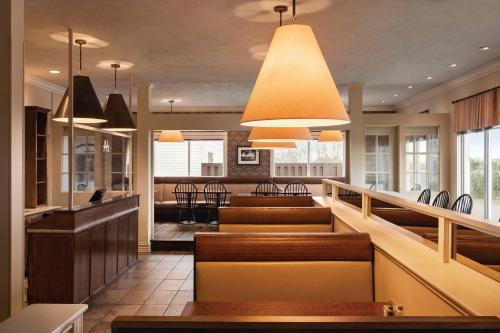 Étterem, Atlantic Host Hotel, an Ascend Collection Hotel in Bathurst (NB)