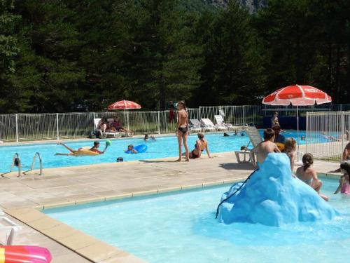 Chalet confortable - 6 pers. - API-1-52-2714 in La Roche-des-Arnauds