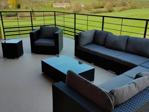 Gite avec climatisation, jardin - 6 pers. - FR-1-510-258 in Taisnieres-en-Thierache