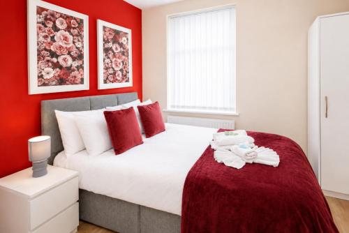 Gorgeous 3 bed house in the heart of Newport, sleeps 7 – khách sạn tại Liswerry