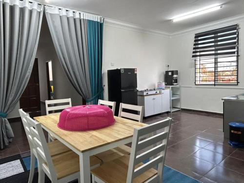 Zinirah Homestay in Pengkalan Kubor