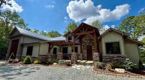Hidden Creek Cabin at MontEagle – khách sạn tại Balm