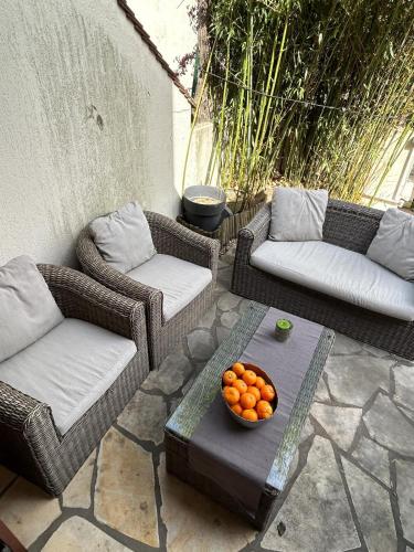 Le " Cerisier " Villa Male dorm shared room 8pm to 10am in La Courneuve