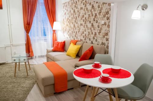  BpR OldPost Apartments next to the Danube in Budapest