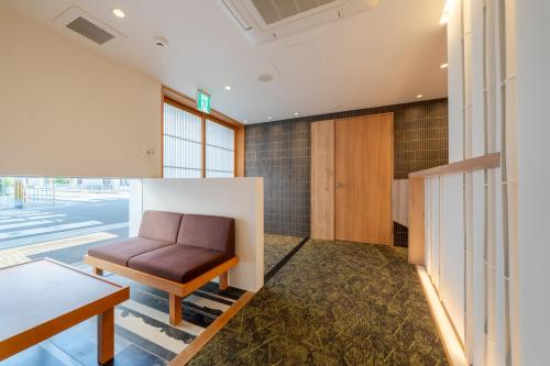 เรซิ สเตย์ ฮาจิ อินน์ (RESI STAY Hachi inn ) in เกียวโต